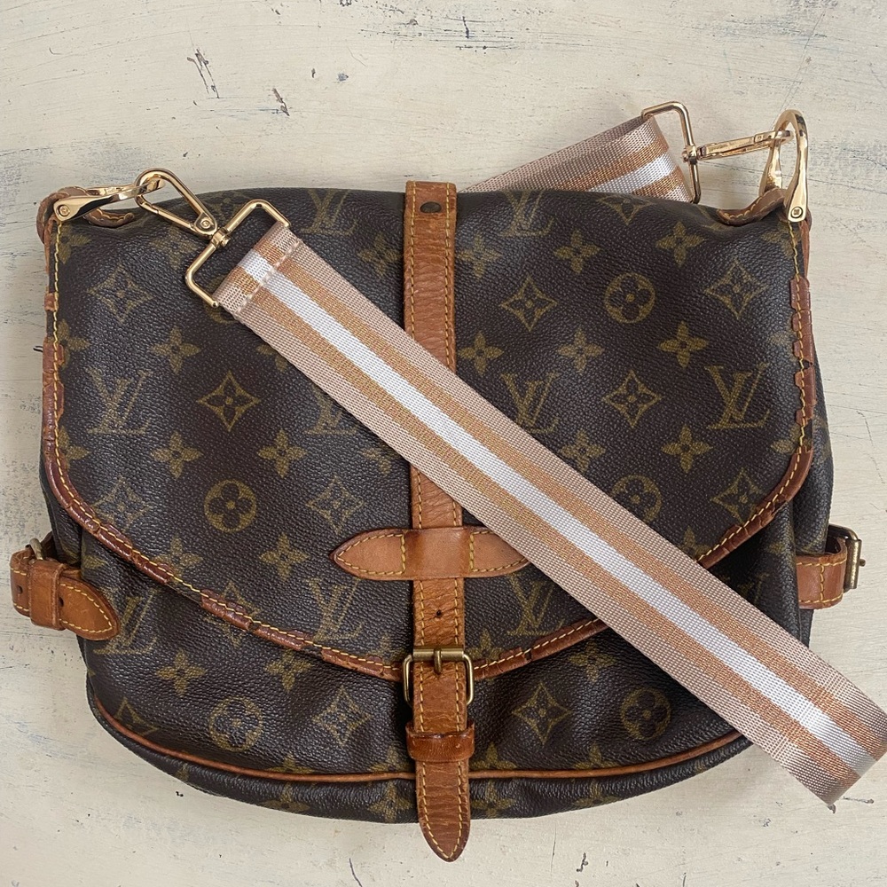 Auth Louis Vuitton Saumur 30